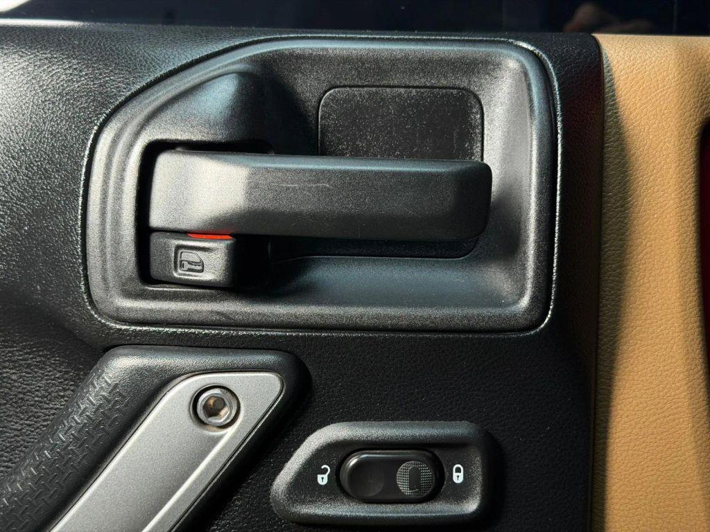 used 2012 Jeep Wrangler Unlimited car, priced at $16,150