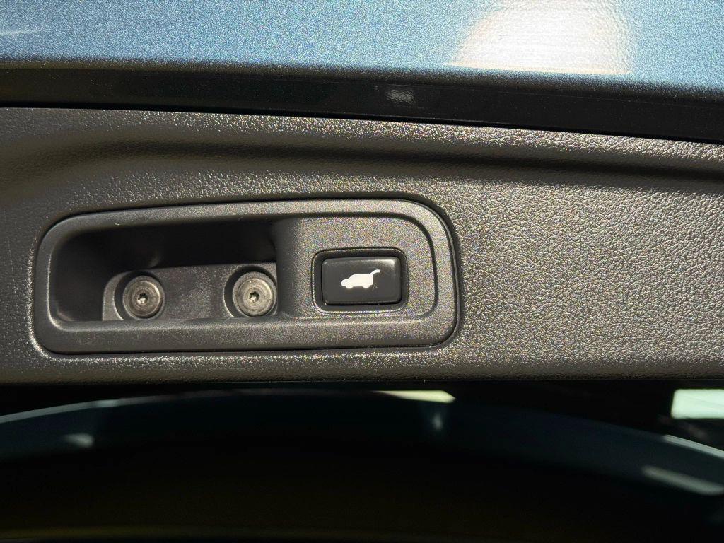 used 2016 Honda Pilot car, priced at $15,900