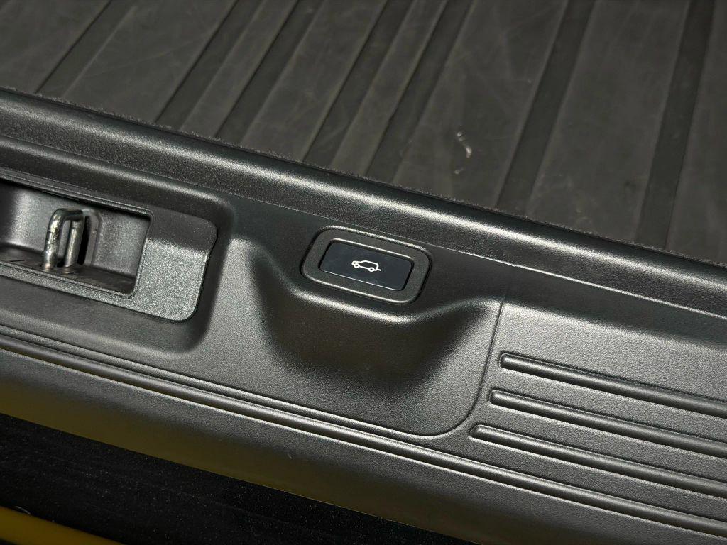 used 2020 Land Rover Range Rover car, priced at $32,900