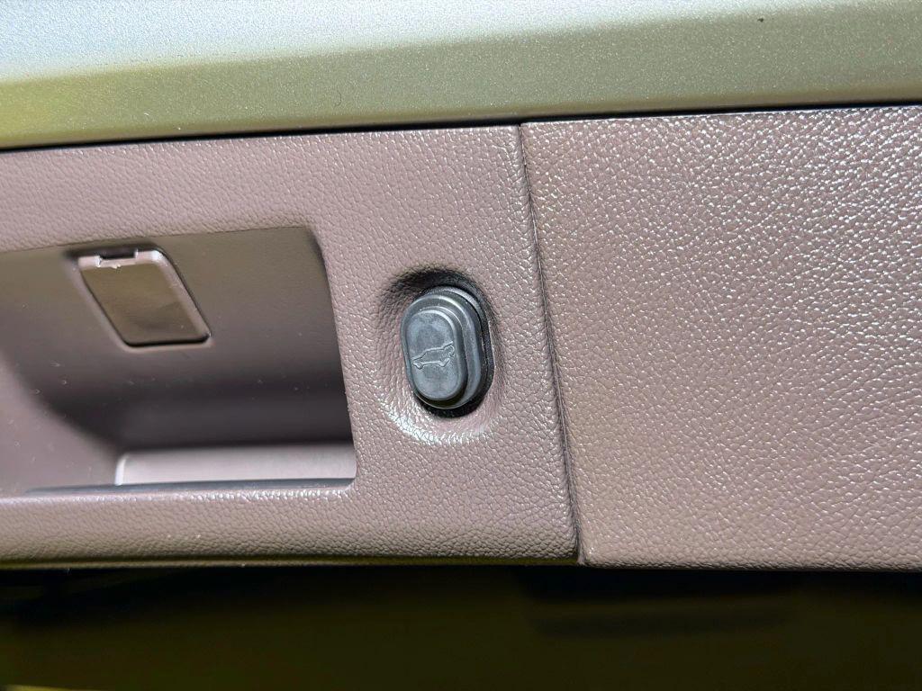 used 2015 GMC Yukon XL car, priced at $22,250