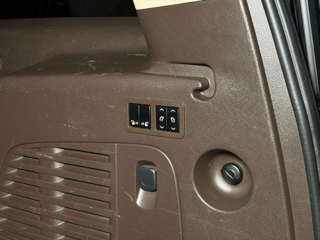 used 2015 GMC Yukon XL car, priced at $22,250