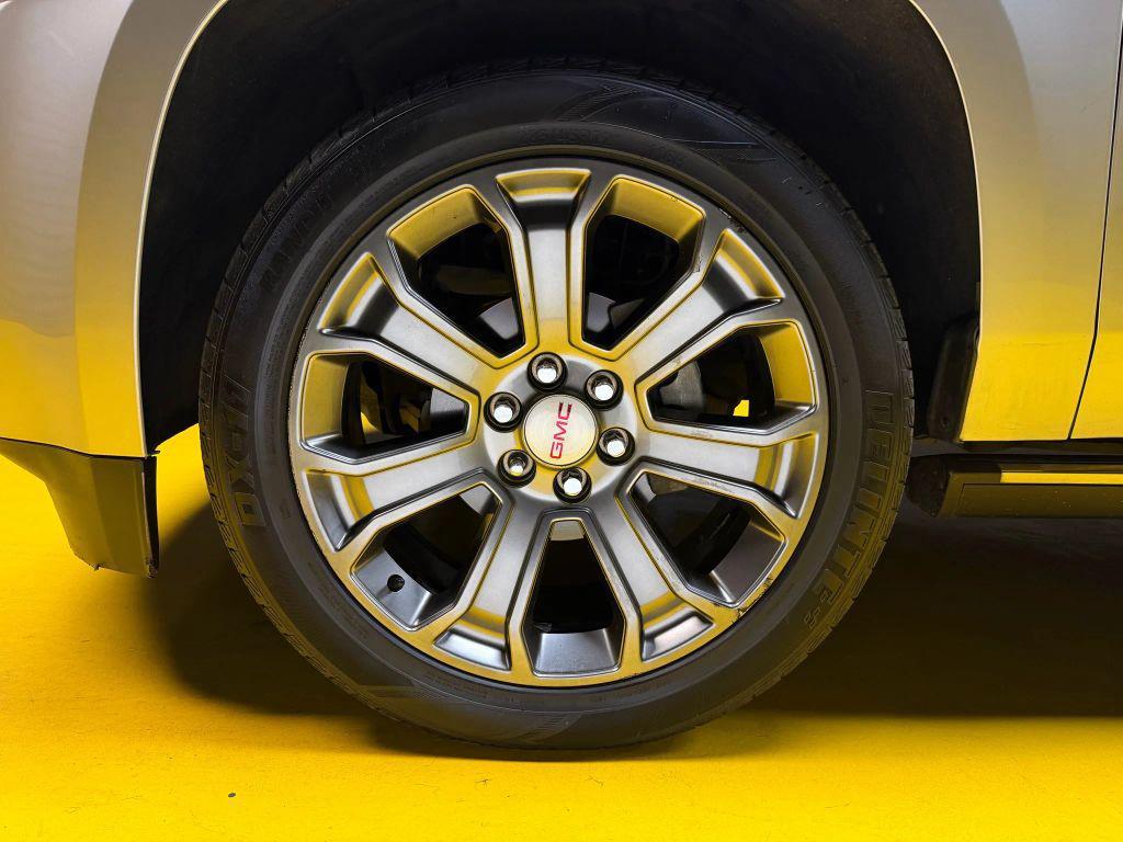 used 2015 GMC Yukon XL car, priced at $22,250