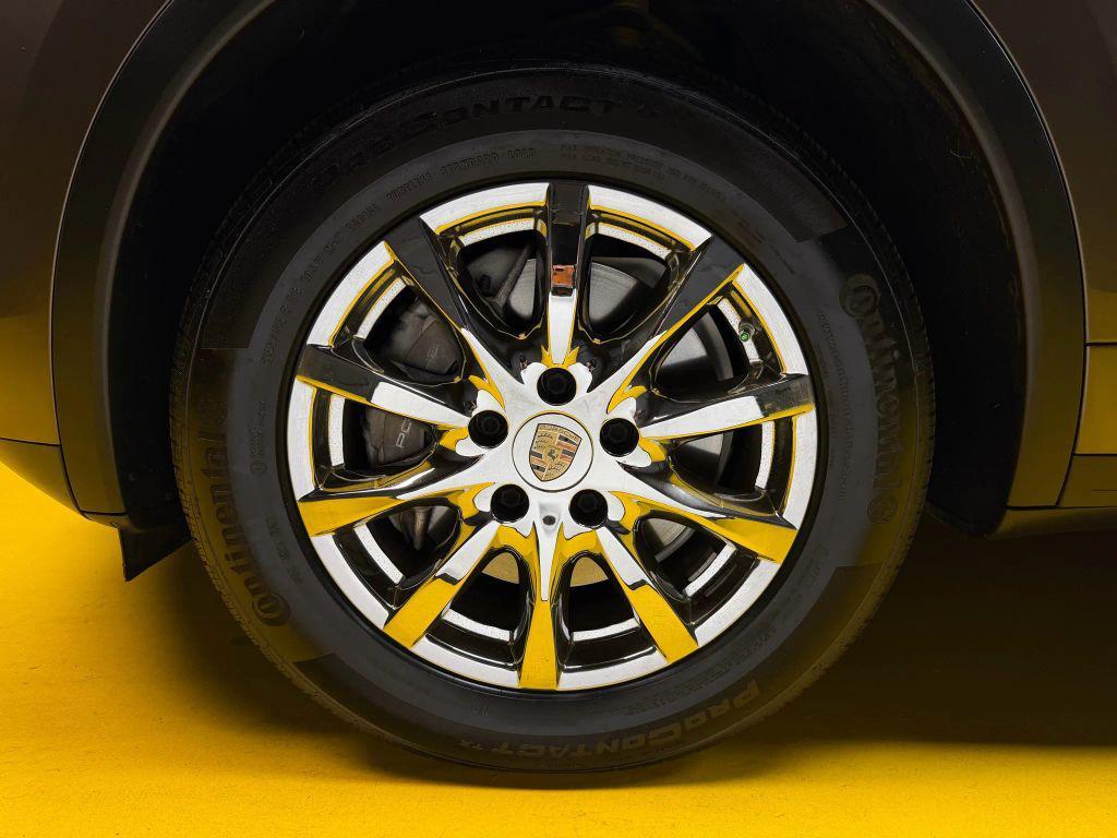 used 2014 Porsche Cayenne car, priced at $17,500