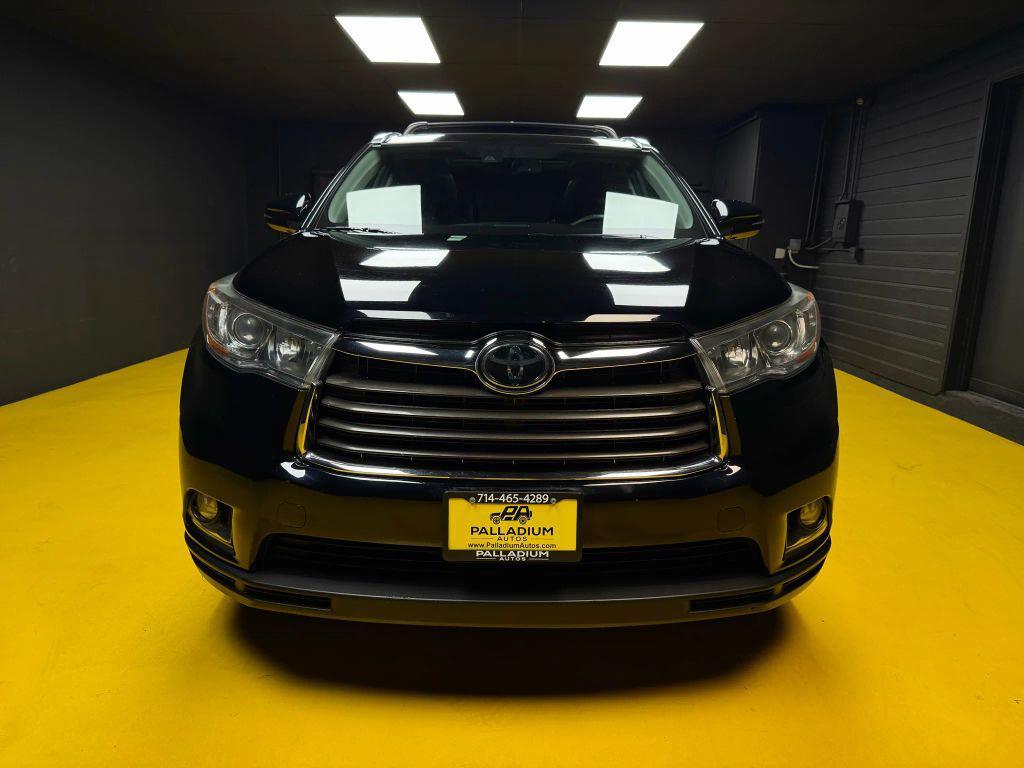 used 2015 Toyota Highlander car, priced at $19,500