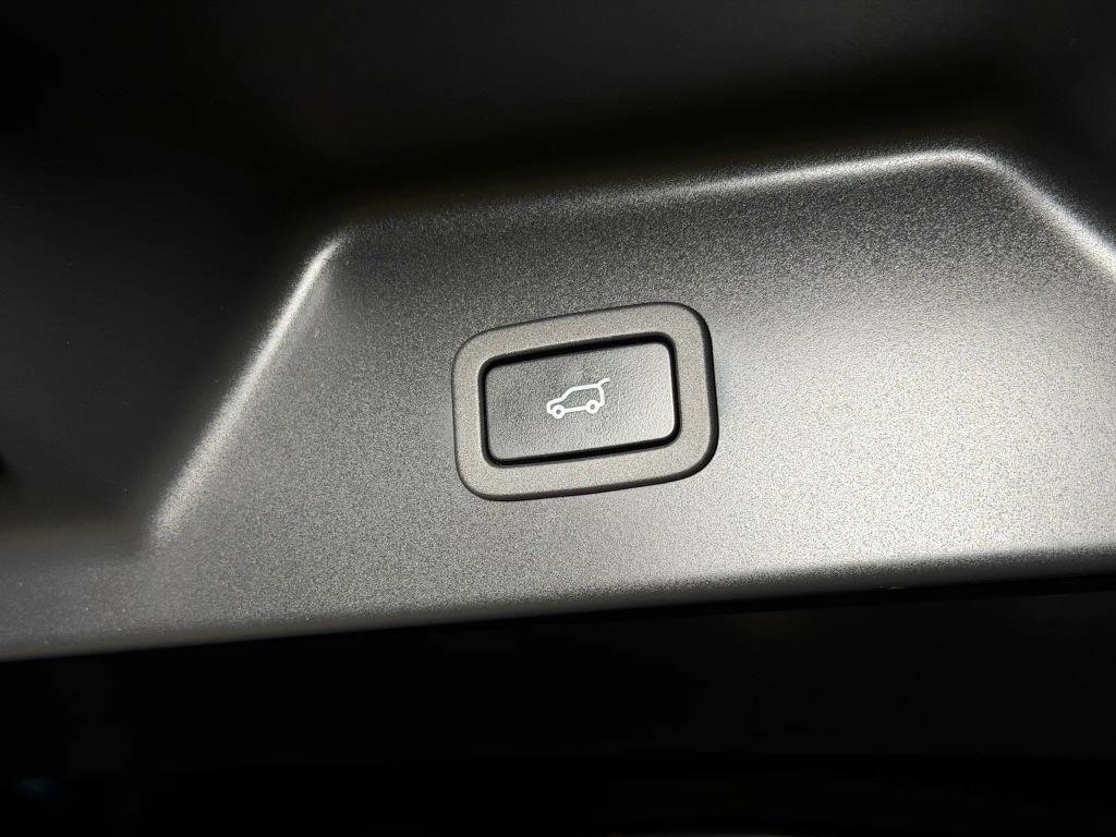 used 2014 Land Rover Range Rover car, priced at $16,500