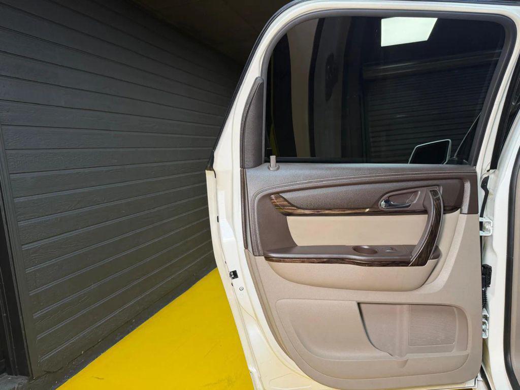used 2013 GMC Acadia car, priced at $10,750