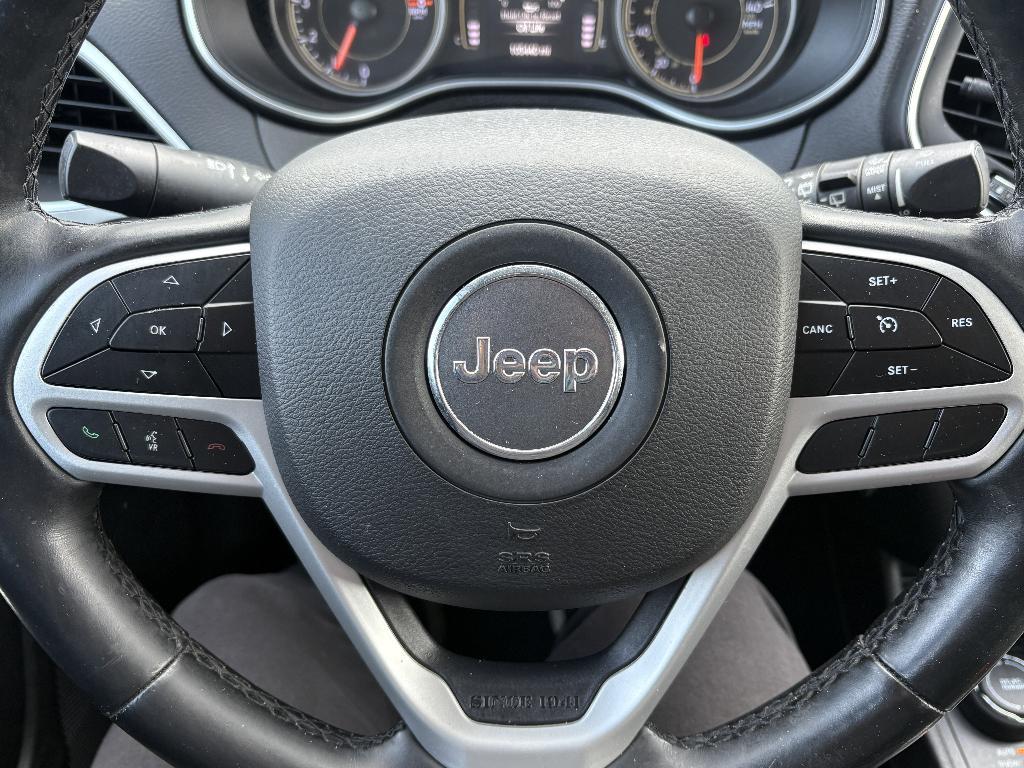used 2020 Jeep Cherokee car, priced at $13,413