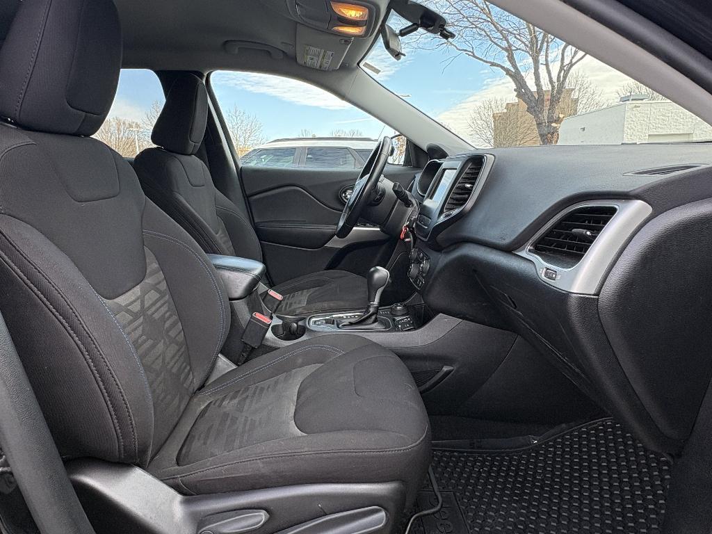 used 2020 Jeep Cherokee car, priced at $13,413