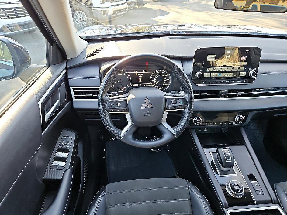 used 2024 Mitsubishi Outlander car, priced at $21,986