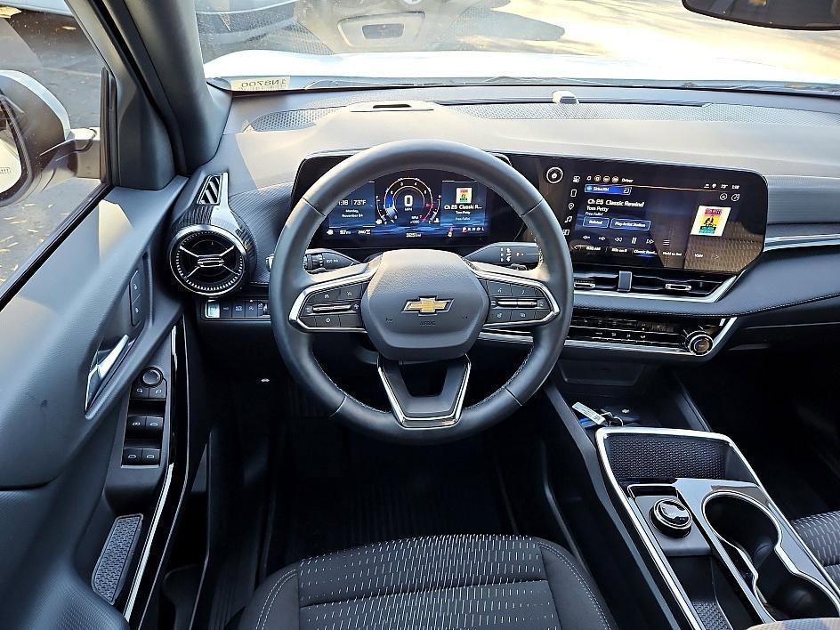 new 2026 Chevrolet Equinox car, priced at $25,345