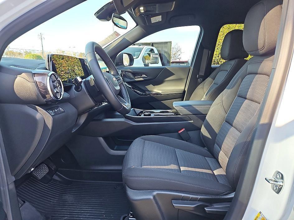 new 2026 Chevrolet Equinox car, priced at $25,345