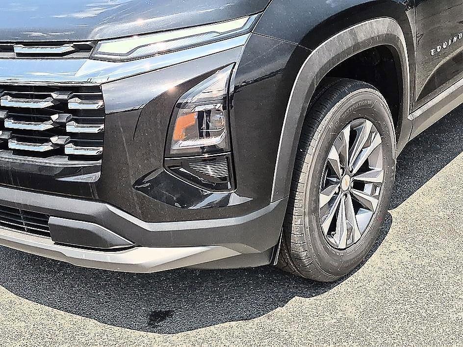 new 2026 Chevrolet Equinox car, priced at $28,589