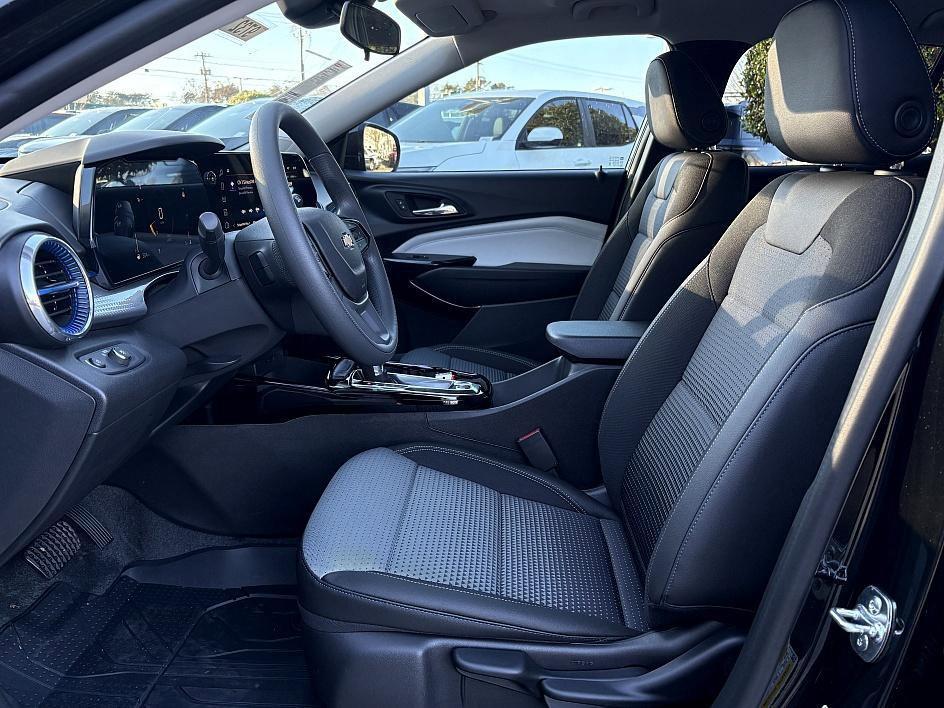 new 2026 Chevrolet Trax car, priced at $25,295