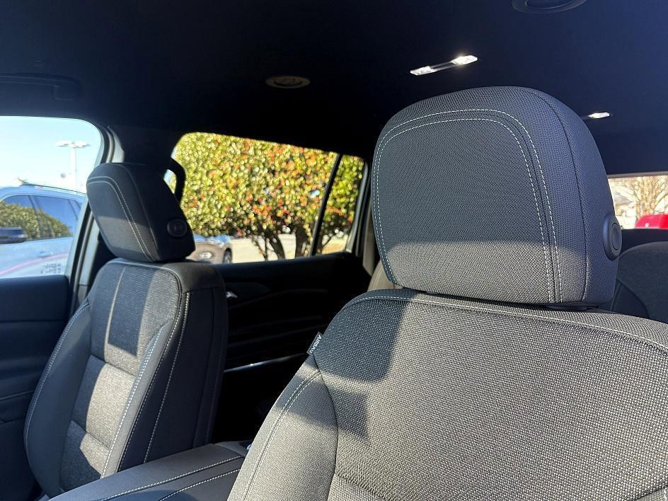 new 2026 Chevrolet Traverse car, priced at $37,594