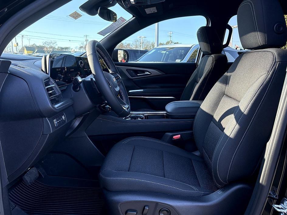 new 2026 Chevrolet Traverse car, priced at $37,594