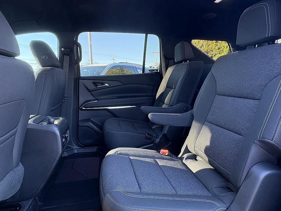 new 2026 Chevrolet Traverse car, priced at $37,594