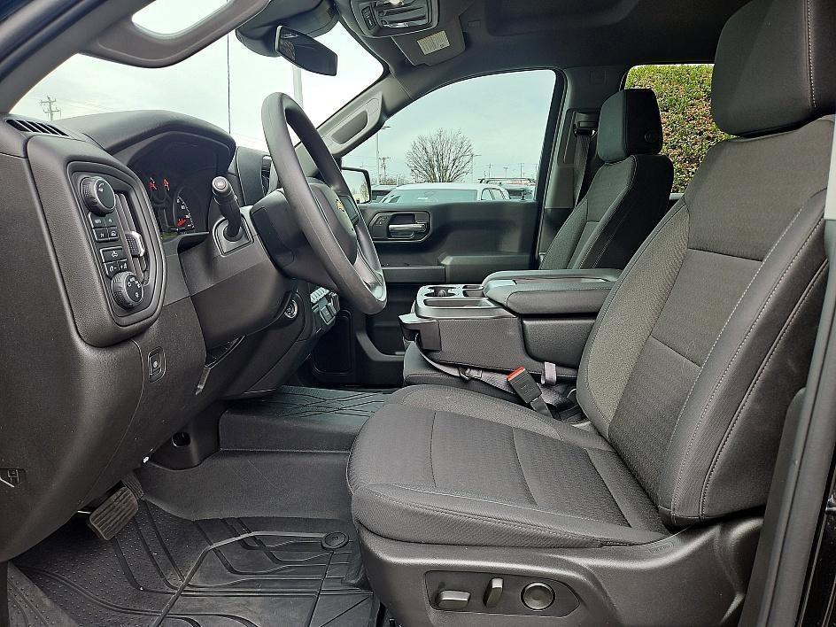 new 2025 Chevrolet Silverado 1500 car, priced at $38,423