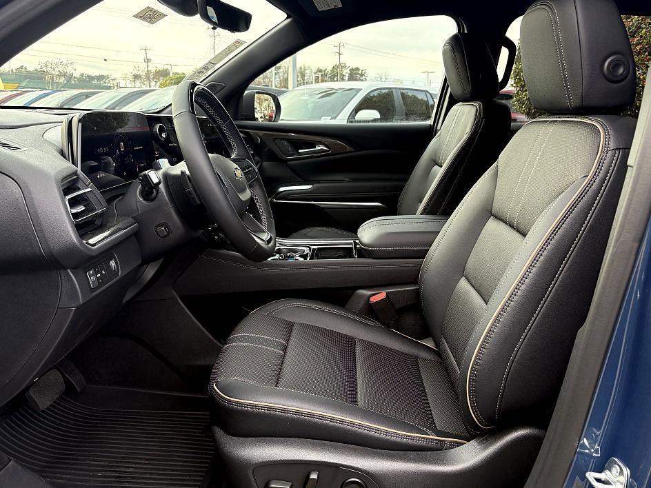 new 2026 Chevrolet Traverse car, priced at $48,344