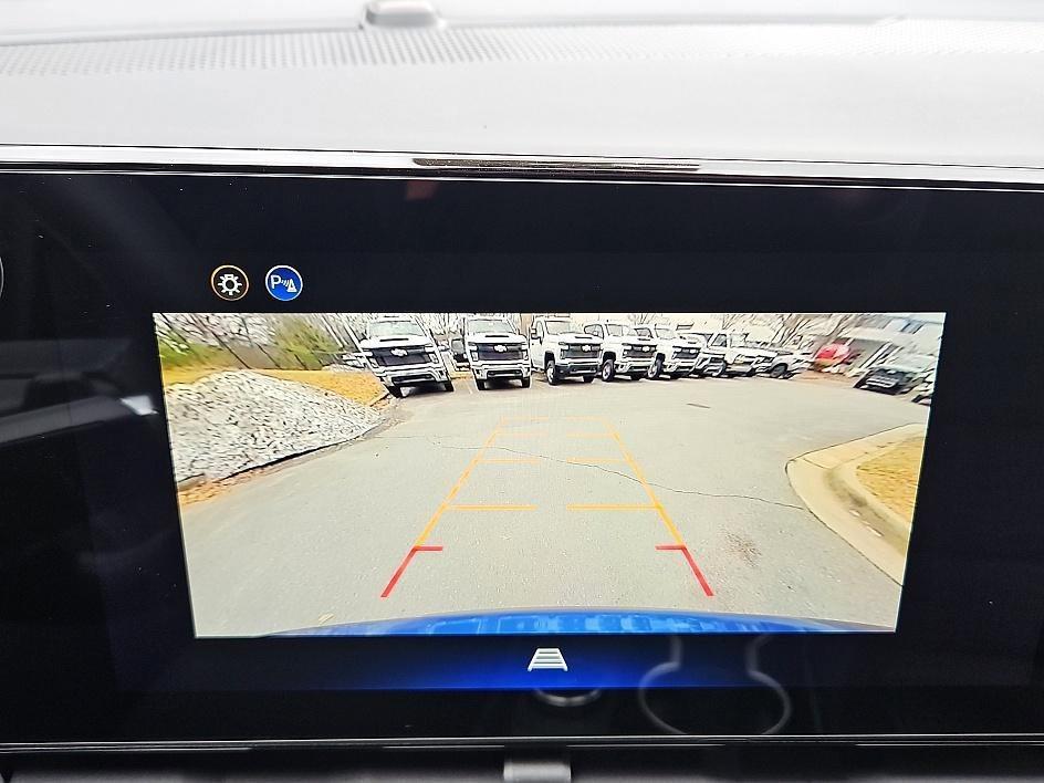 new 2026 Chevrolet Equinox car, priced at $27,395