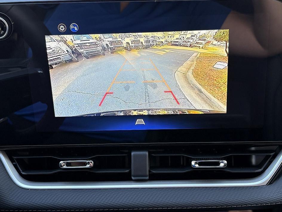 new 2026 Chevrolet Equinox car, priced at $26,844