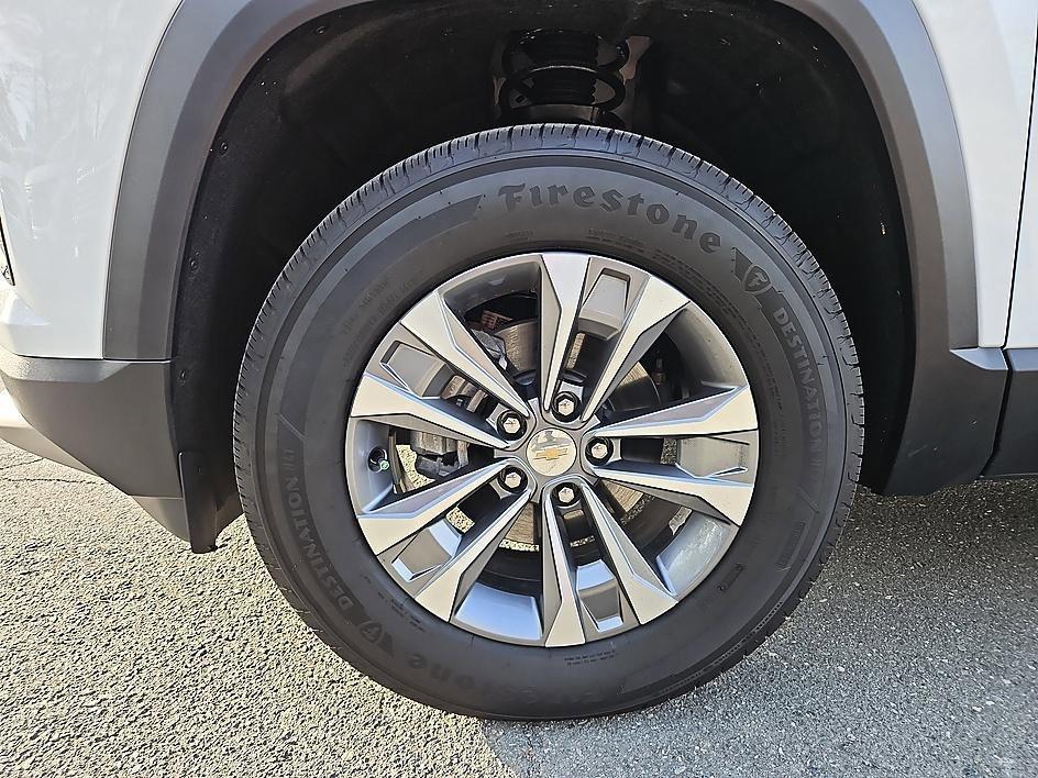 new 2026 Chevrolet Equinox car, priced at $24,995