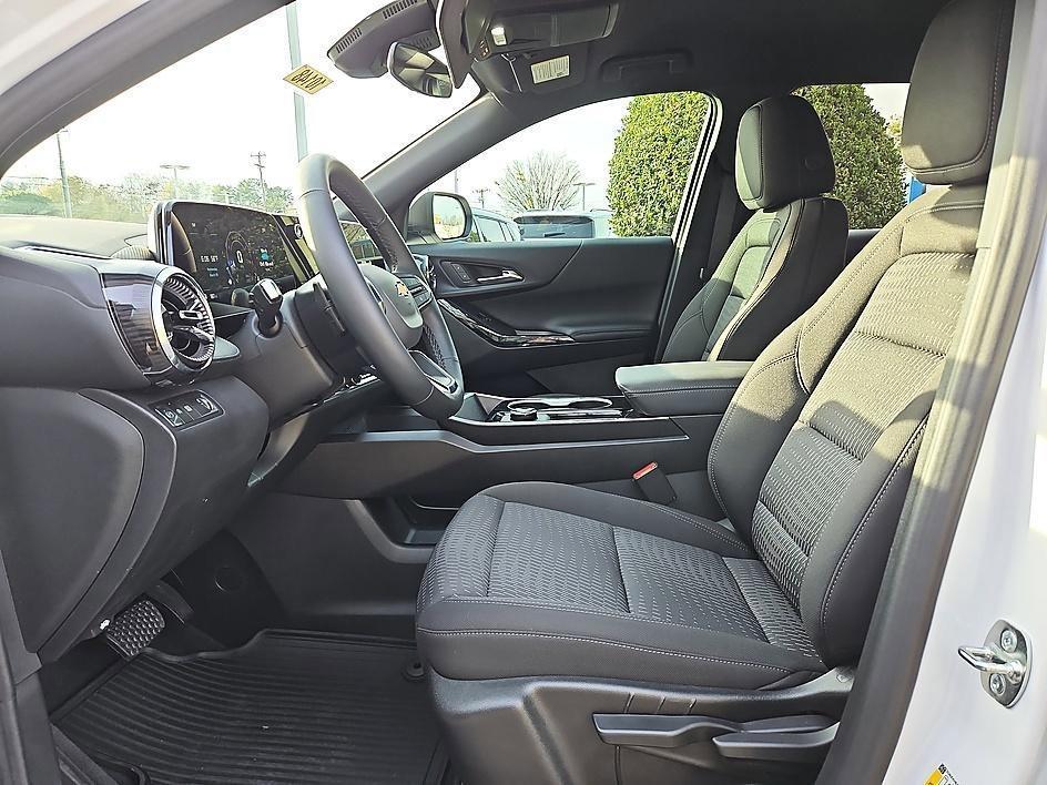 new 2026 Chevrolet Equinox car, priced at $24,995