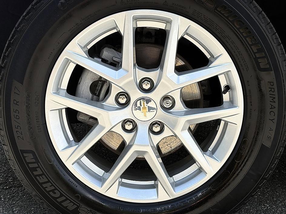 used 2024 Chevrolet Equinox car, priced at $23,786