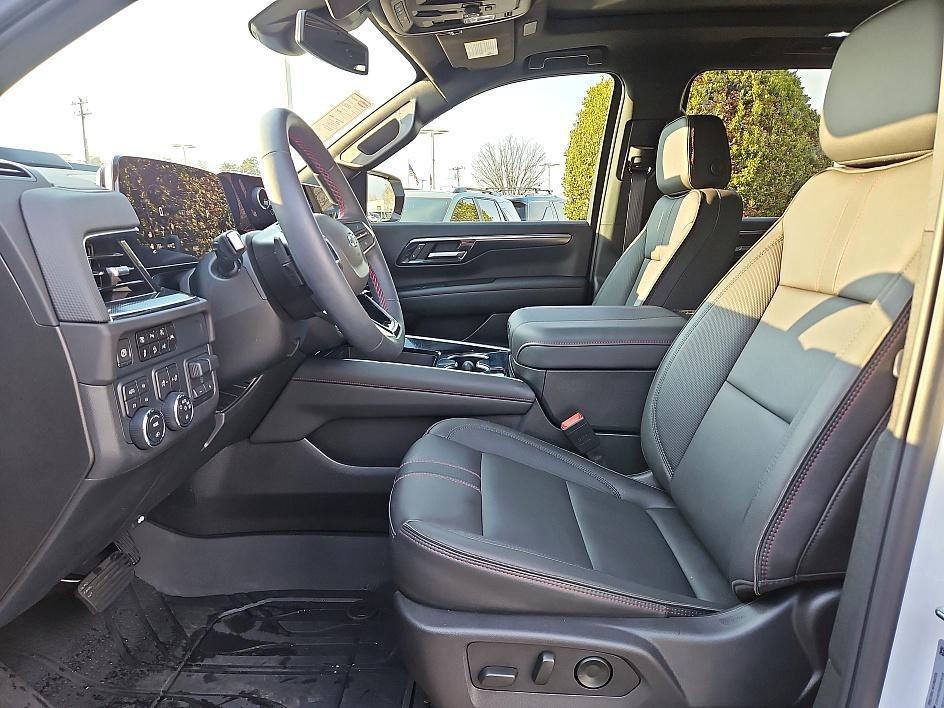 new 2025 Chevrolet Suburban car, priced at $75,630