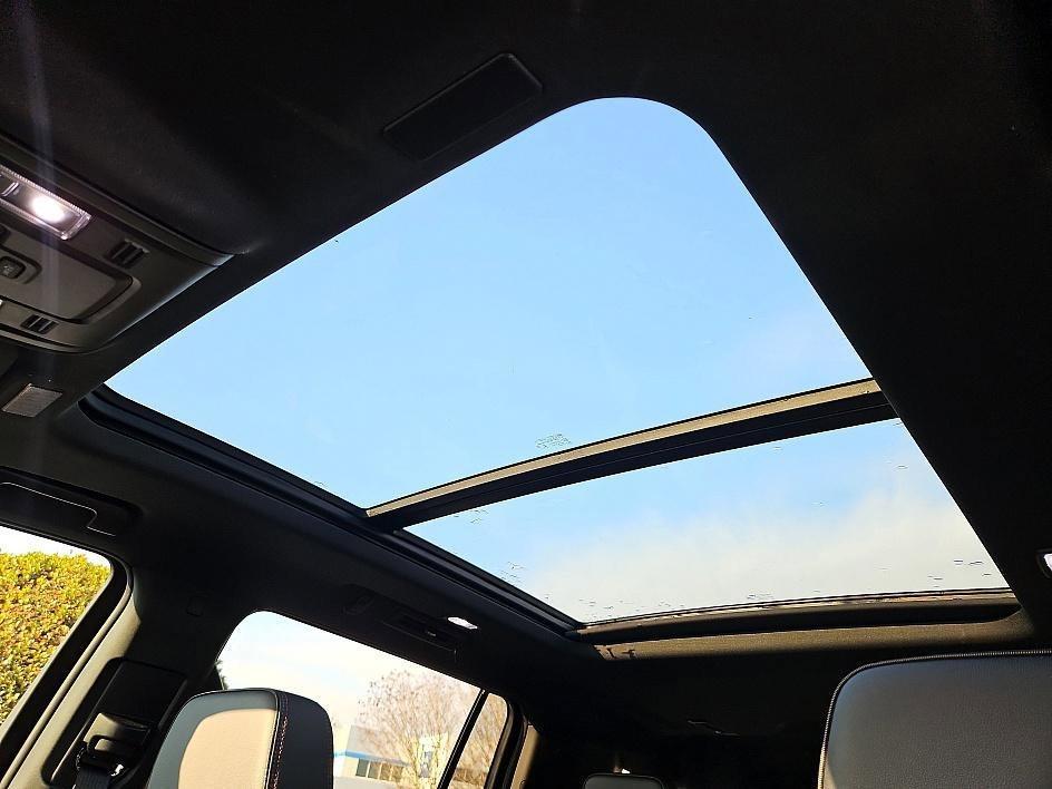 new 2025 Chevrolet Suburban car, priced at $75,630