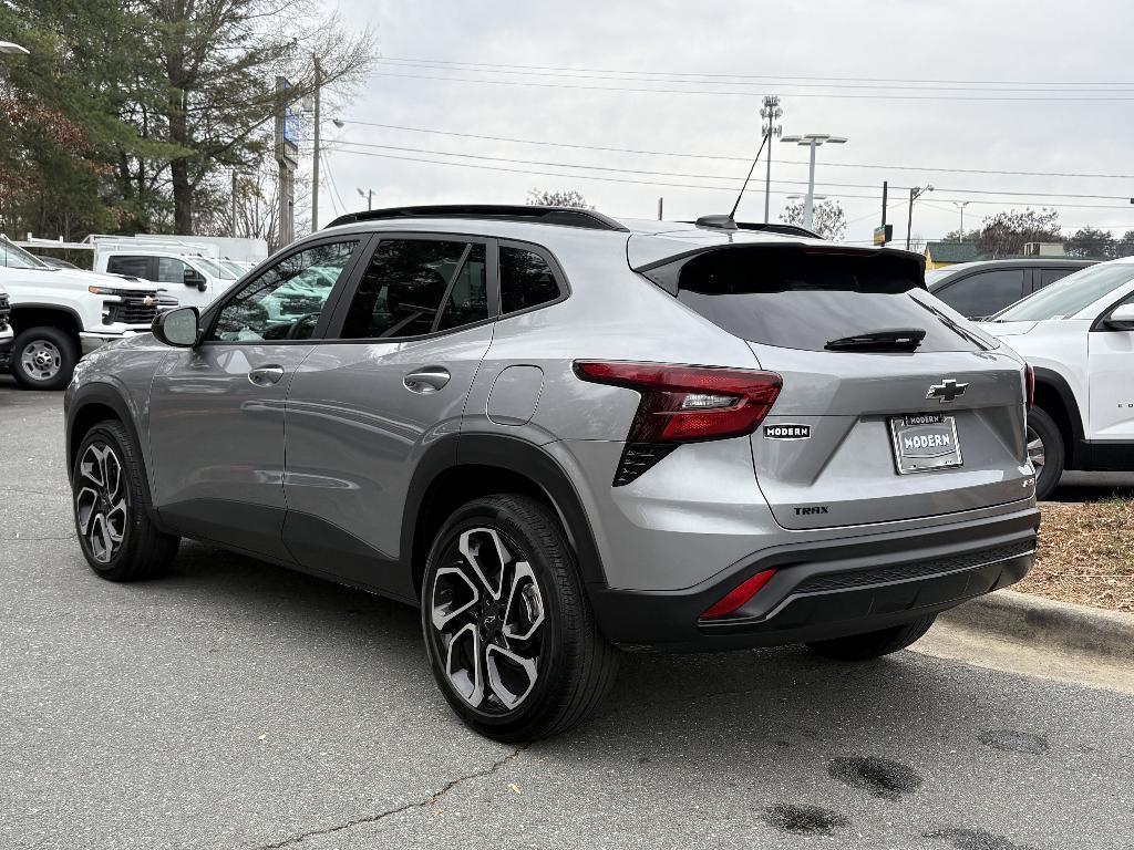 used 2024 Chevrolet Trax car, priced at $23,952
