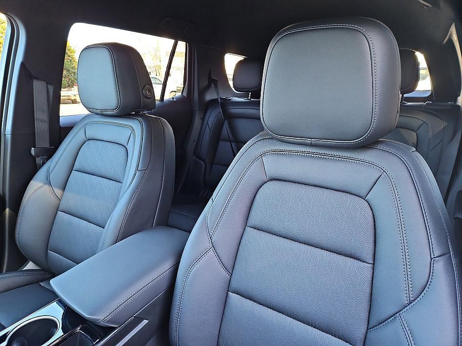 new 2026 Chevrolet Equinox car, priced at $26,295