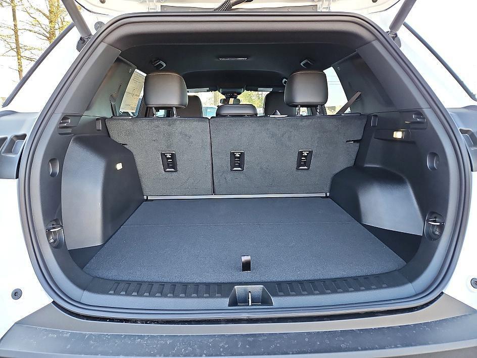 new 2026 Chevrolet Equinox car, priced at $26,295