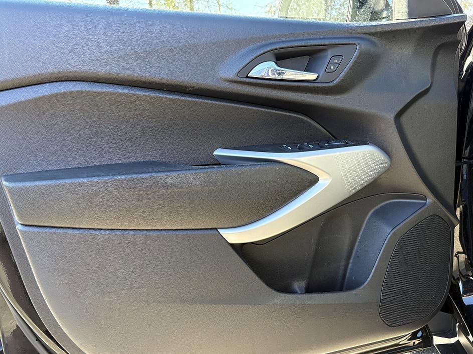 used 2025 Chevrolet Trax car, priced at $21,638