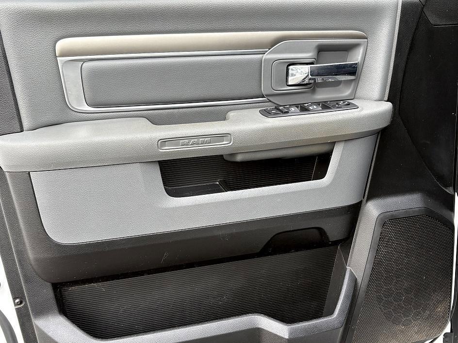 used 2019 Ram 1500 Classic car, priced at $19,324