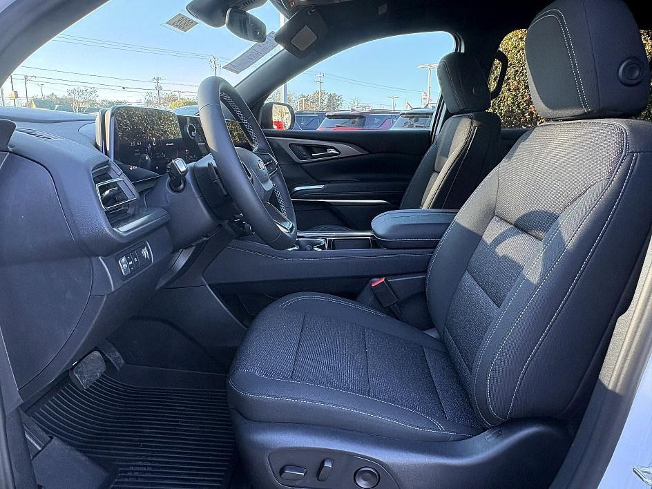 new 2026 Chevrolet Traverse car, priced at $36,884