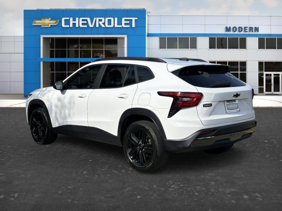 used 2024 Chevrolet Trax car, priced at $21,989