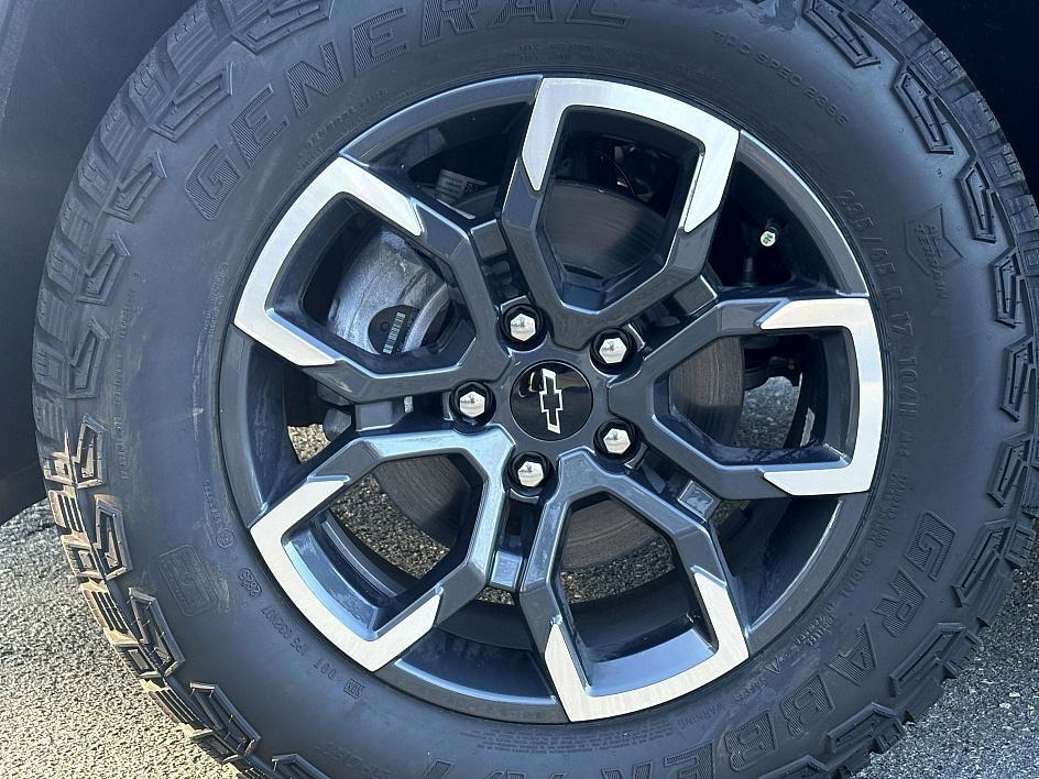 new 2026 Chevrolet Equinox car, priced at $29,640