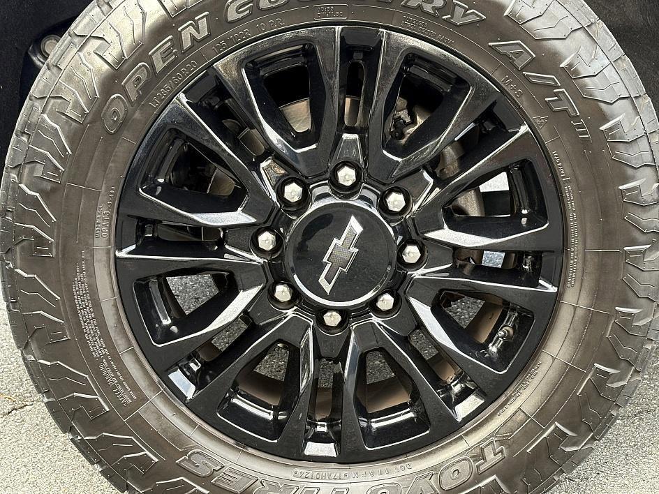 used 2024 Chevrolet Silverado 2500 car, priced at $42,987