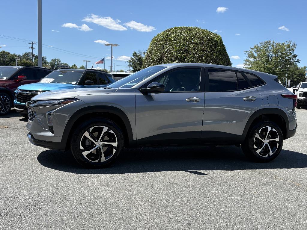 used 2025 Chevrolet Trax car, priced at $24,294