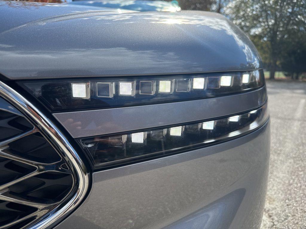 new 2026 Genesis G90 car, priced at $100,950