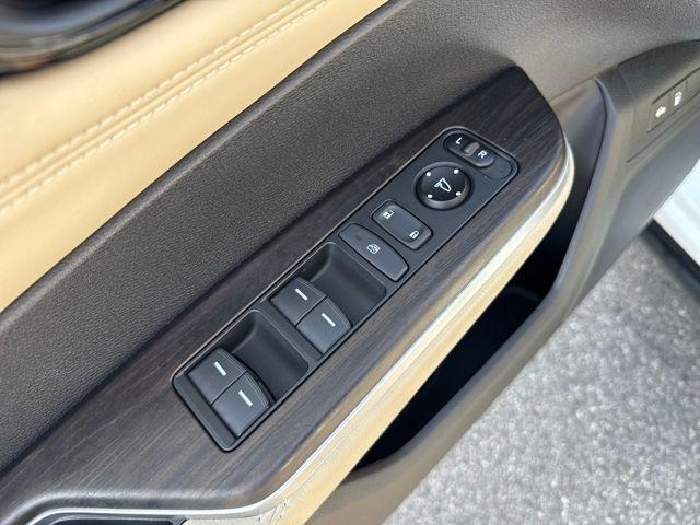 used 2021 Honda Clarity Plug-In Hybrid car, priced at $24,120