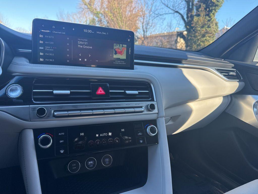 new 2025 Genesis G70 car, priced at $42,495