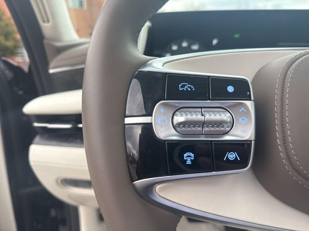 used 2025 Genesis G90 car, priced at $76,785