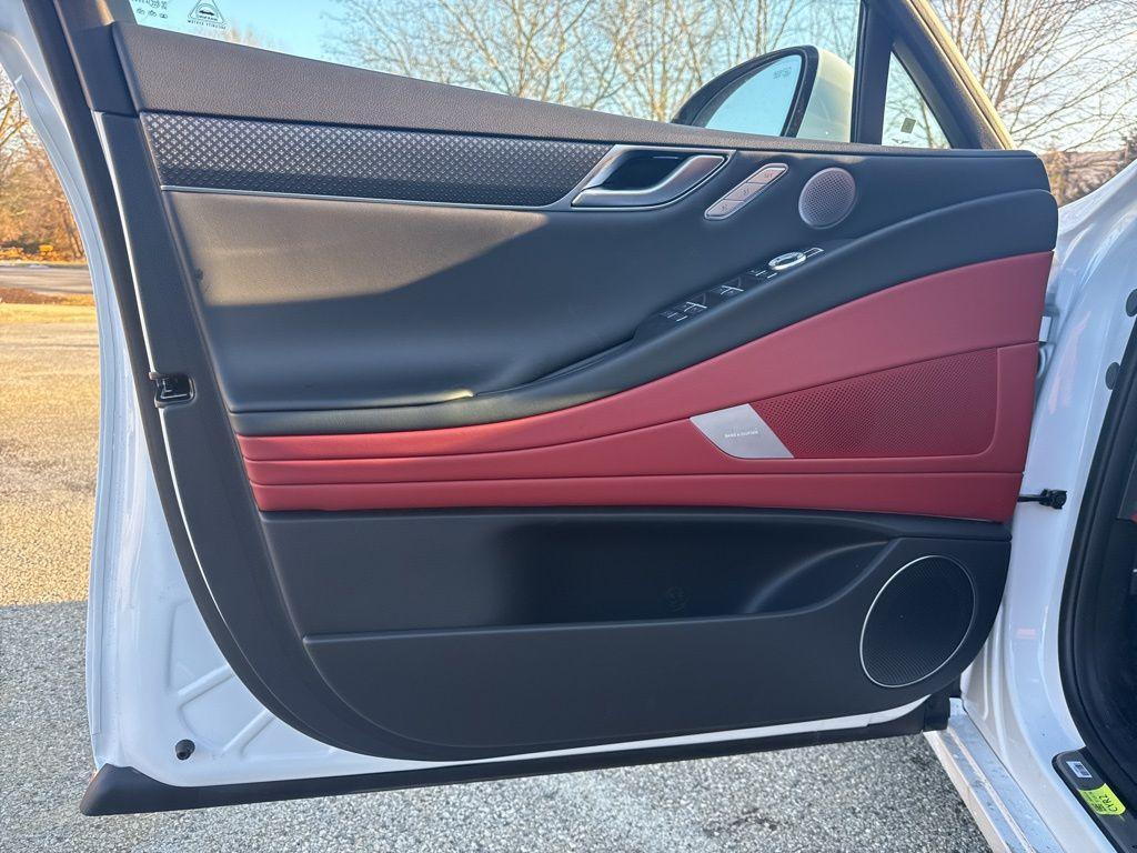 new 2026 Genesis G80 car, priced at $78,495