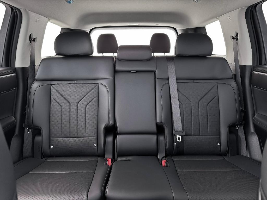 new 2026 Hyundai SANTA FE HEV car, priced at $40,002