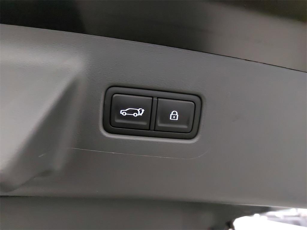 used 2025 Hyundai Santa Fe car, priced at $31,990