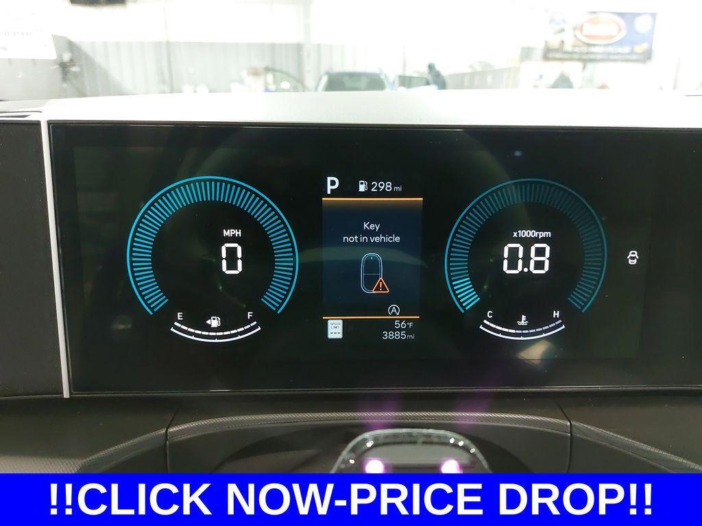 used 2025 Hyundai Santa Fe car, priced at $32,300