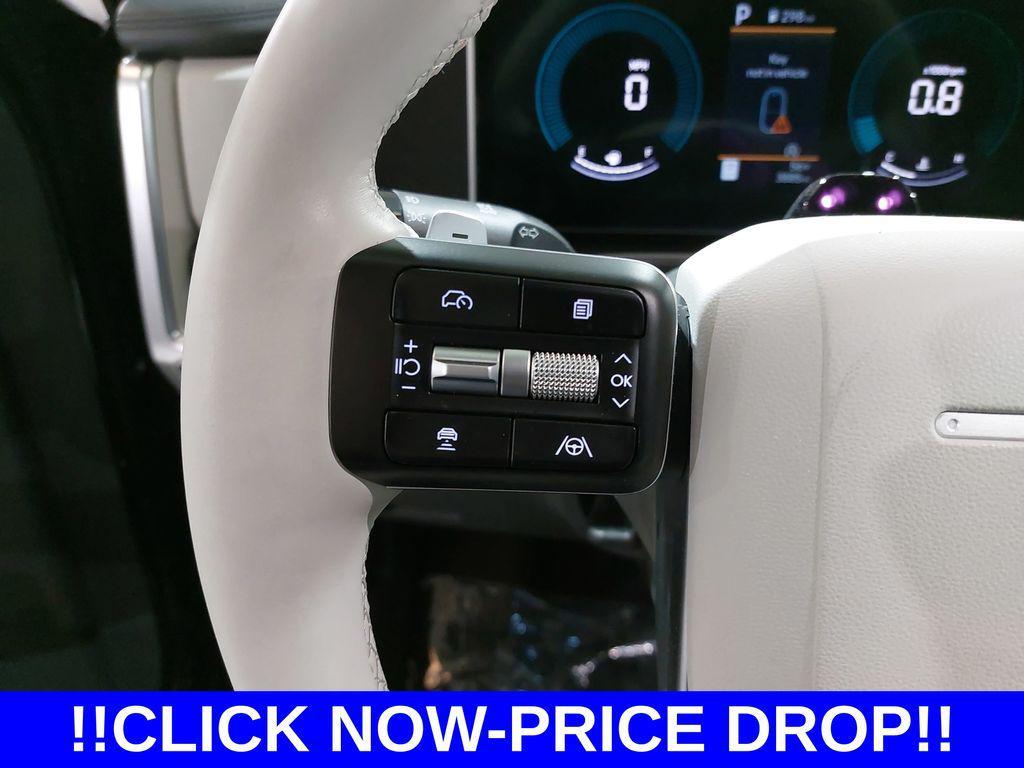 used 2025 Hyundai Santa Fe car, priced at $32,300