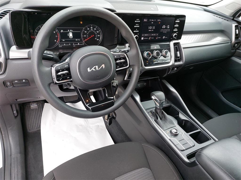 used 2023 Kia Sorento car, priced at $21,700