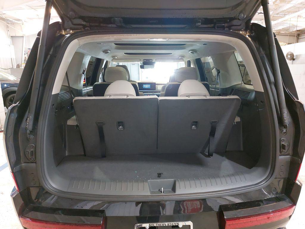 used 2025 Hyundai Santa Fe car, priced at $43,847